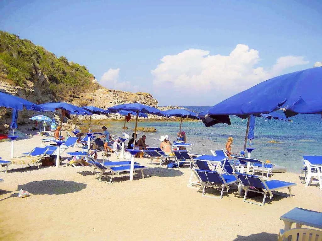 Villa Quadro Rio Marina Italy